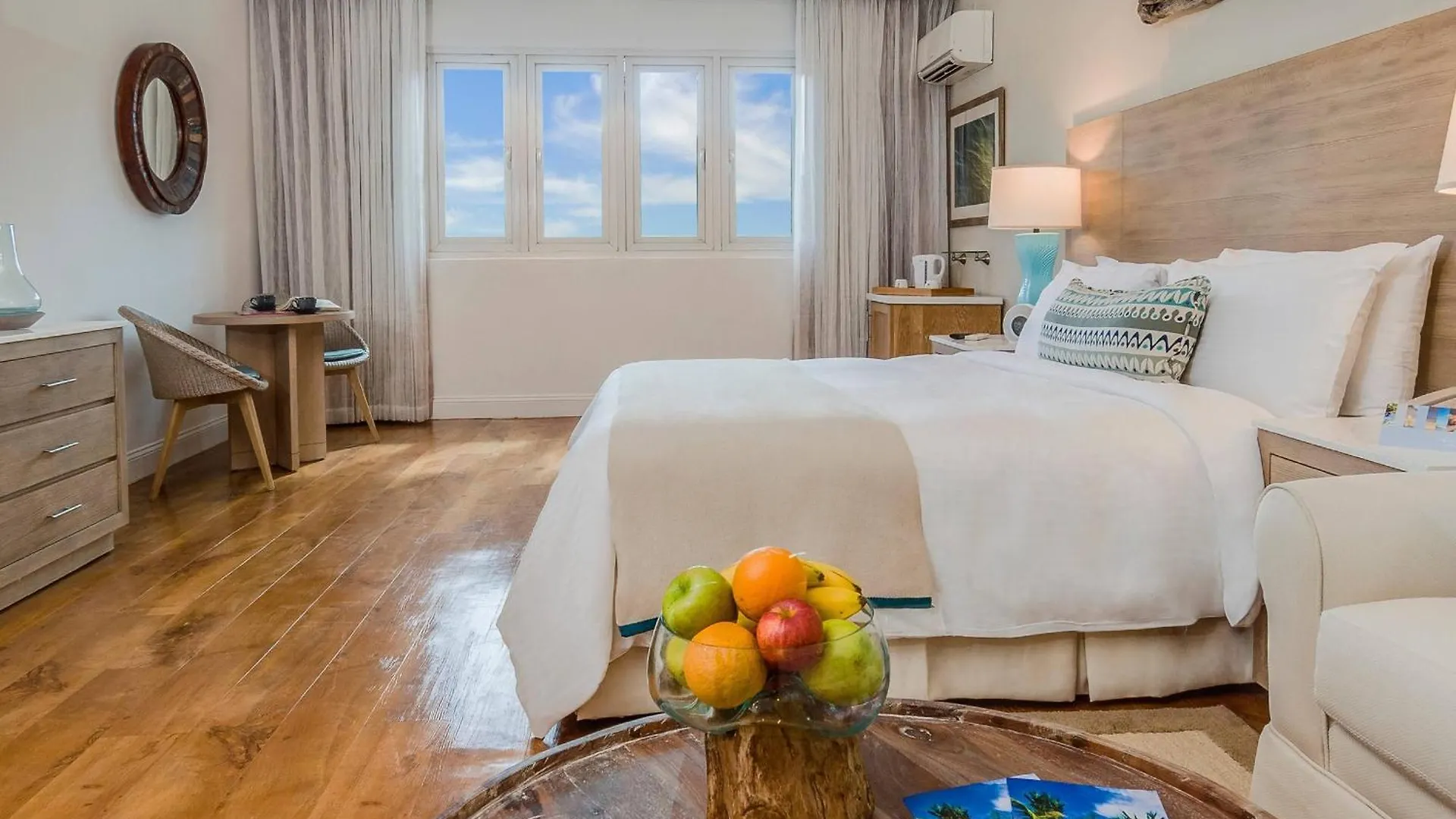 Waves Resort & Spa, Barbados, An Autograph Collection All-Inclusive Resort Saint James Barbados